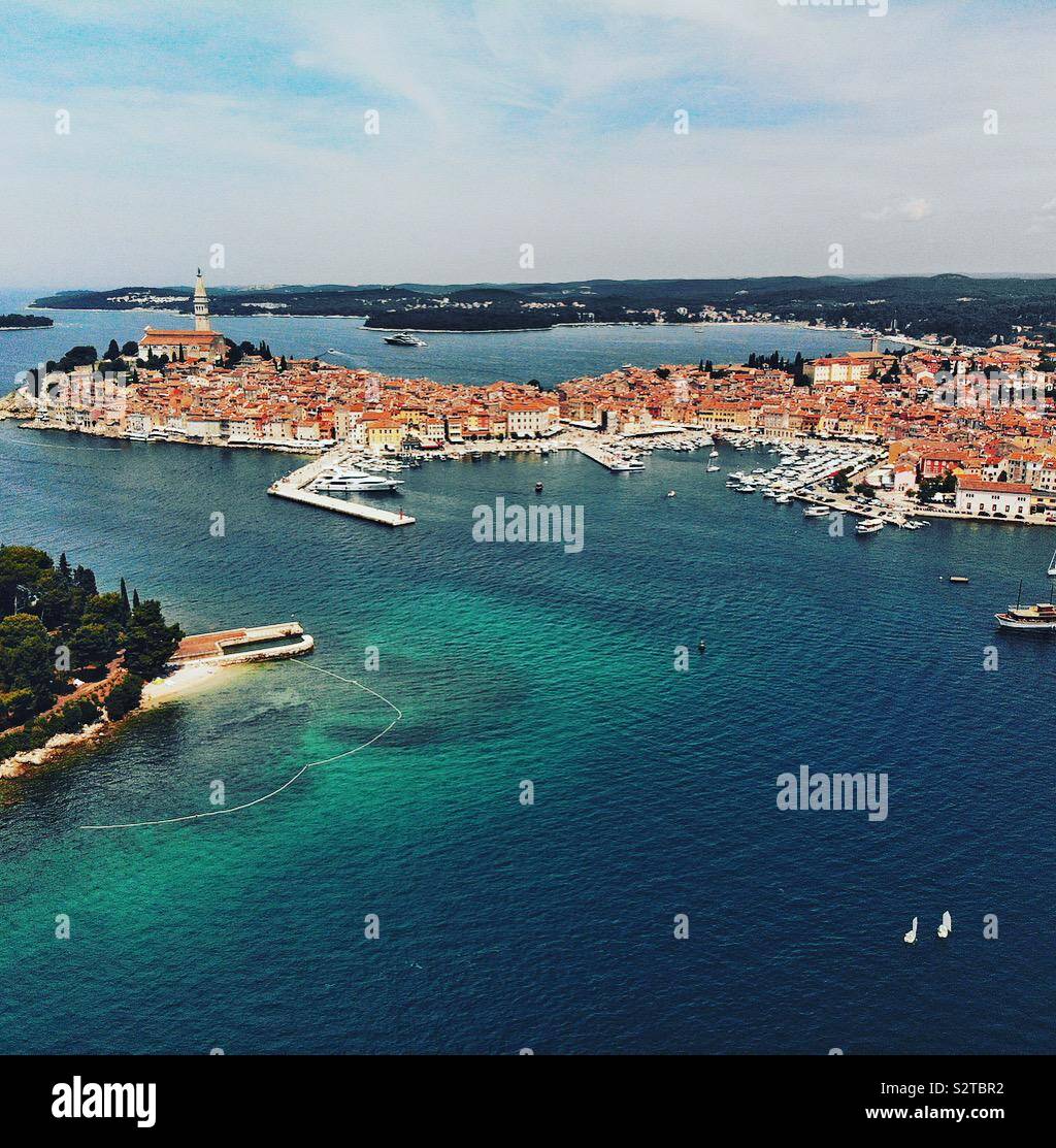 Image aérienne de Rovinj en Croatie - Image de stock capturée avec un smartphone