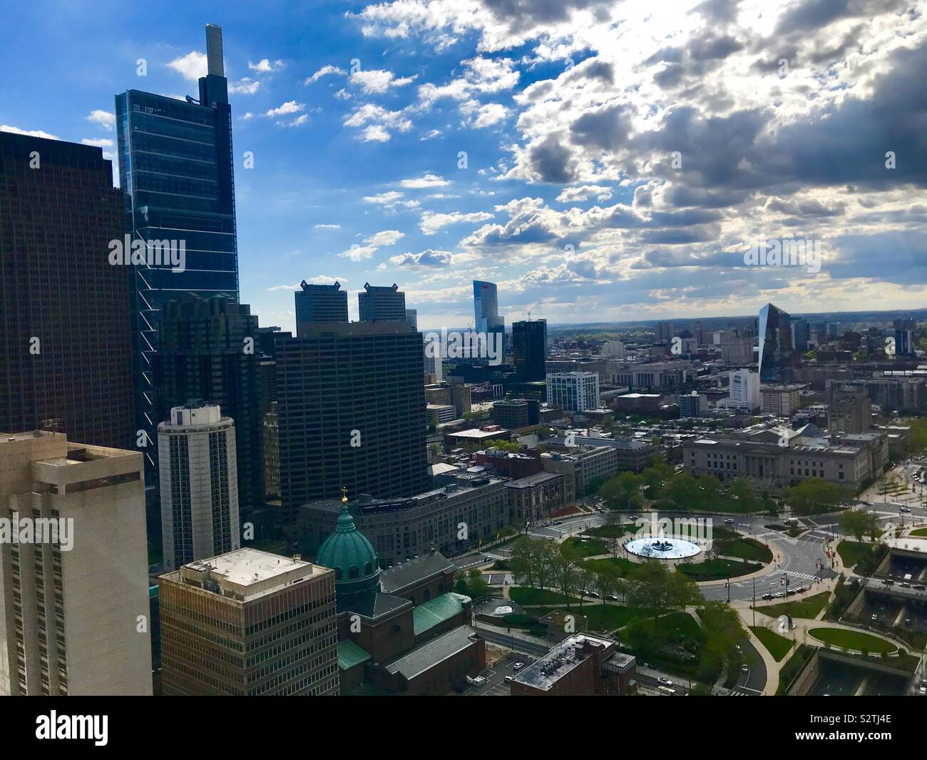 Logan Square avec Philadelphia Skyline Banque D'Images