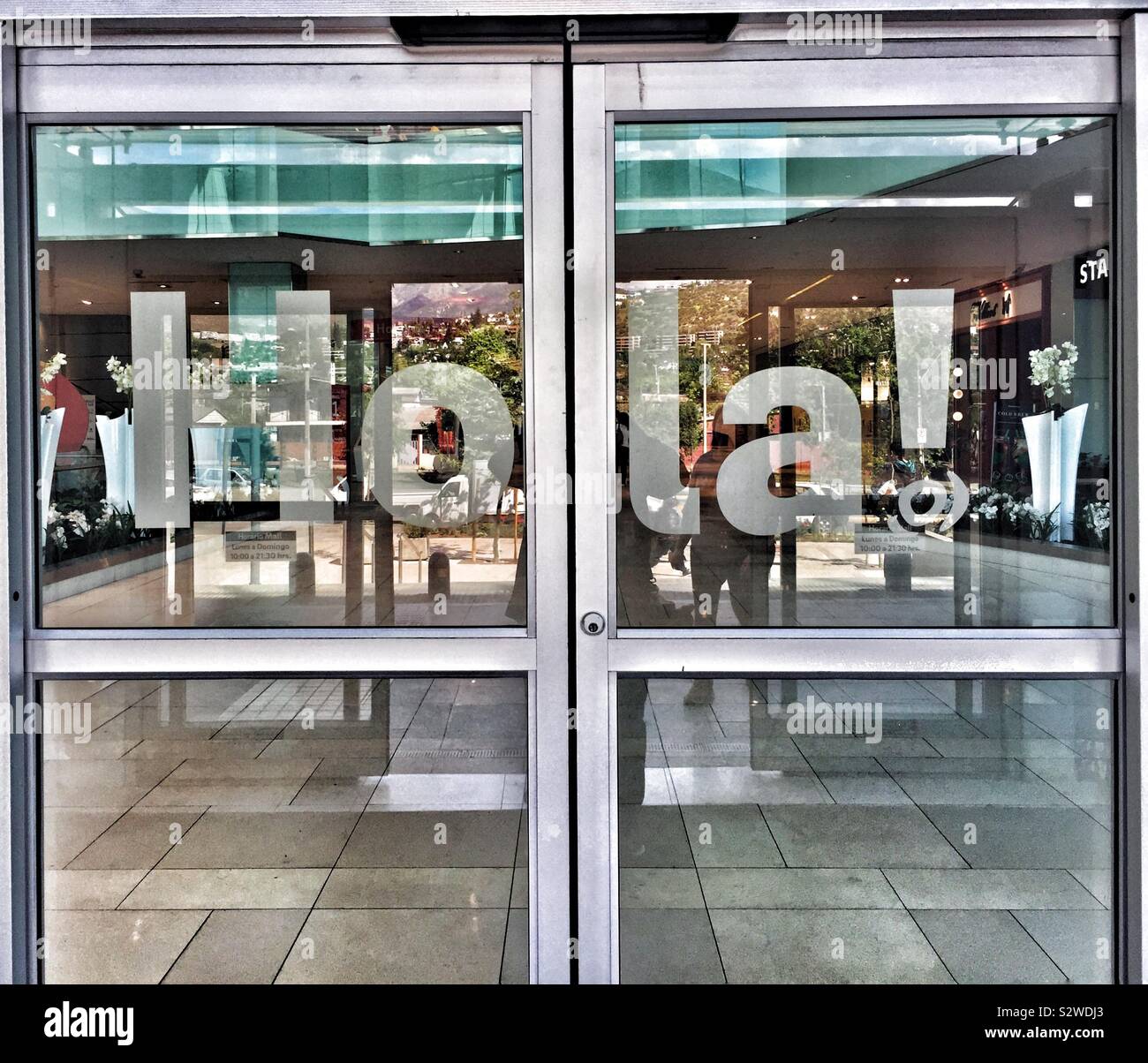 L'entrée d'un centre commercial à Santiago du Chili. Banque D'Images