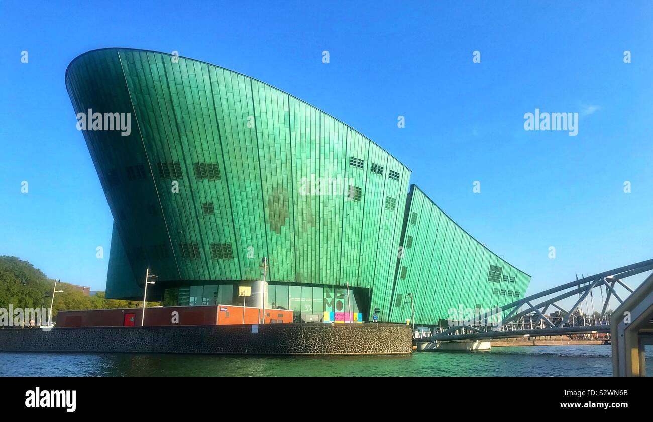 Musée des sciences Nemo Amsterdam - Image de stock capturée avec un smartphone