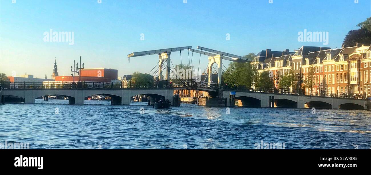 Amsterdam canal cruise - Image de stock capturée avec un smartphone