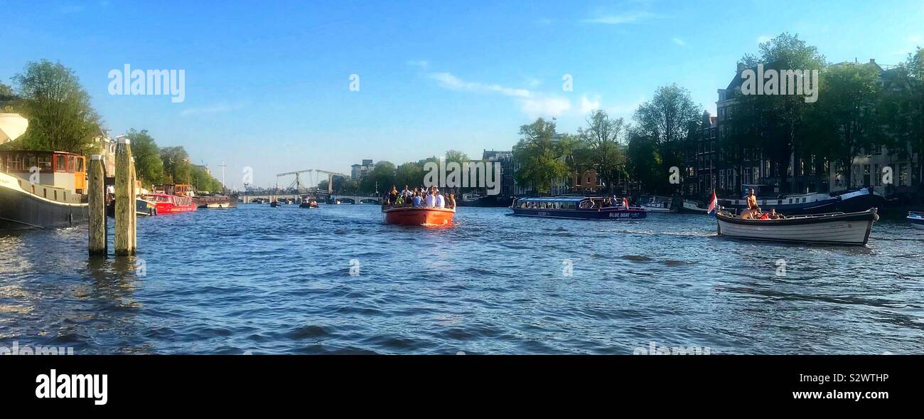 Amsterdam canal cruise - Image de stock capturée avec un smartphone