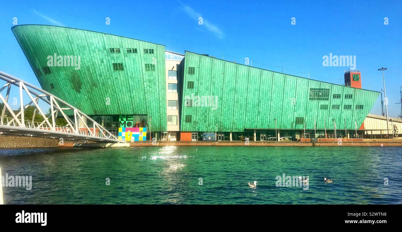 Musée des sciences Nemo Amsterdam - Image de stock capturée avec un smartphone