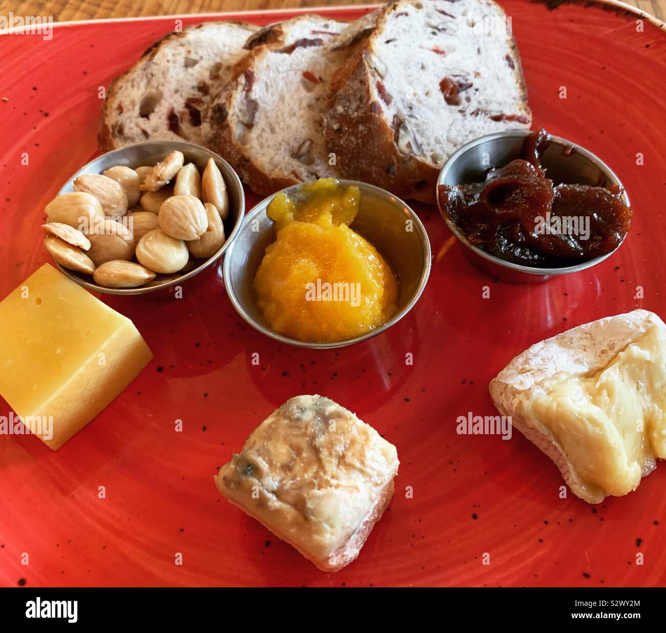 Assiette de fromage à Stoneacre Brasserie, Newport, Rhode Island, United States. Banque D'Images