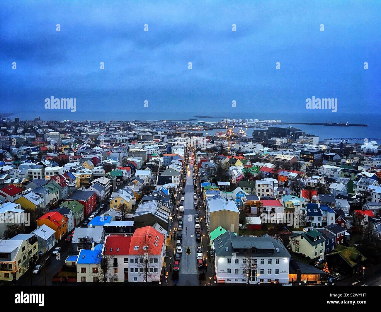 Vue sur Reykjavik skyline depuis le haut de l'hiver de Hallgrímskirkja Banque D'Images