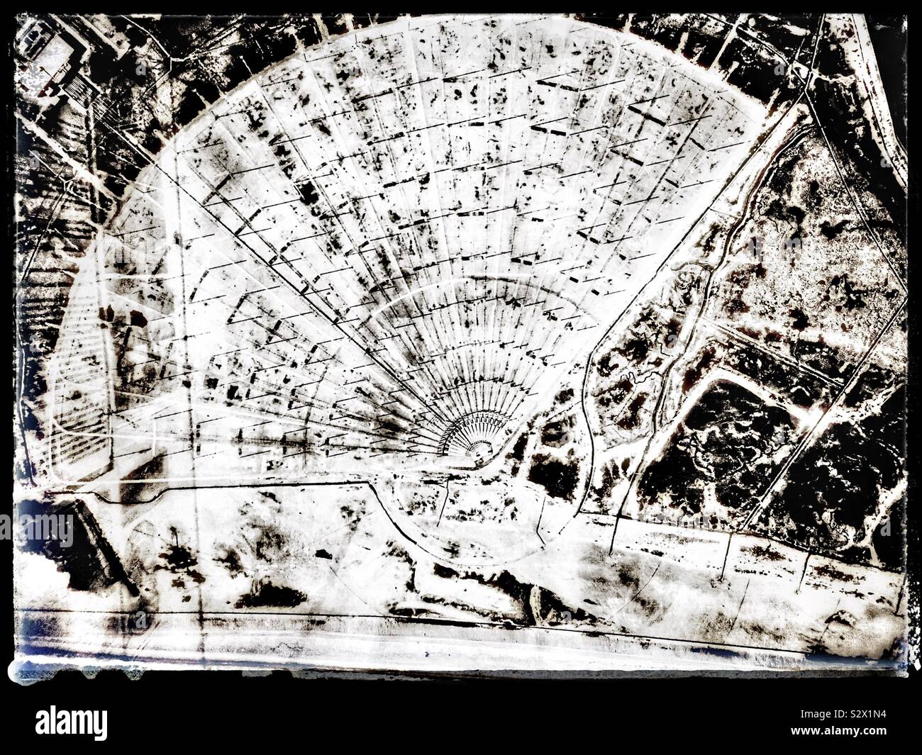 Ariel photo d'Orfordness top secret où un radar de la guerre froide est actuellement mis au nom de code Cobra Mist - Image de stock capturée avec un smartphone