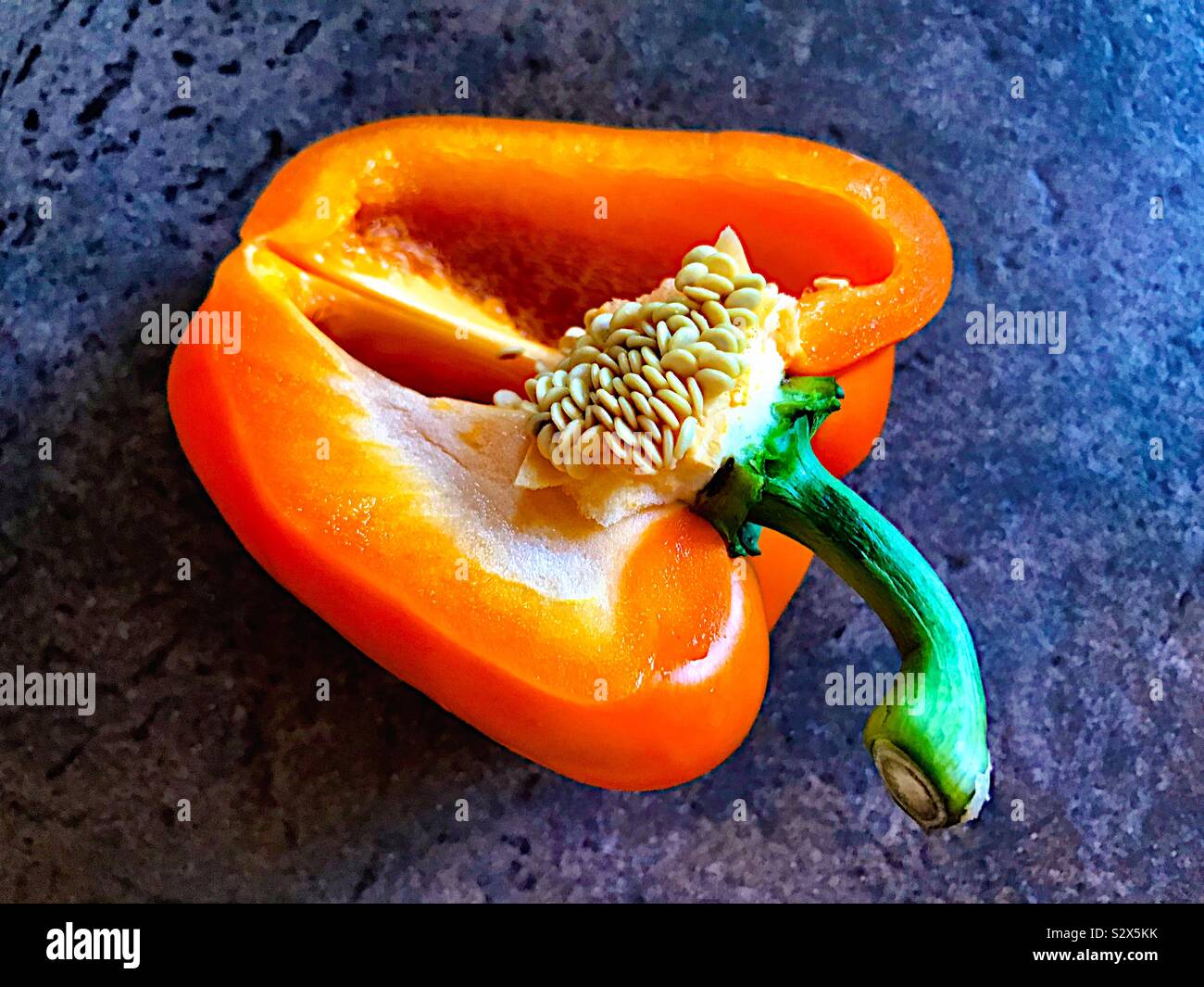 Graine de piment Banque de photographies et d'images à haute résolution -  Alamy