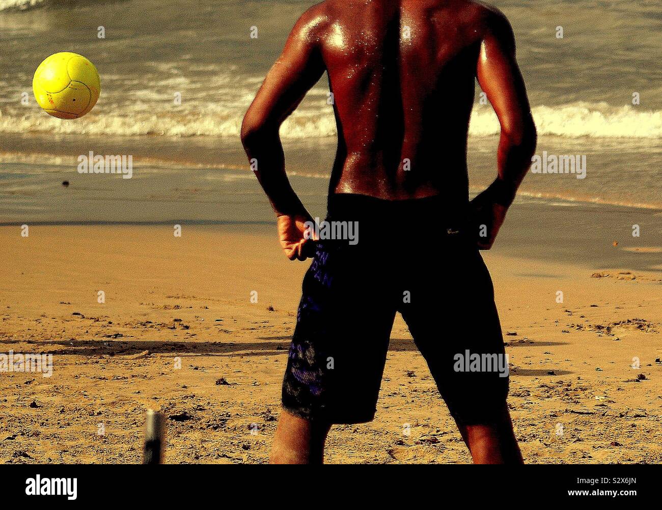 Football de plage à Salvador, Bahia - Image de stock capturée avec un smartphone