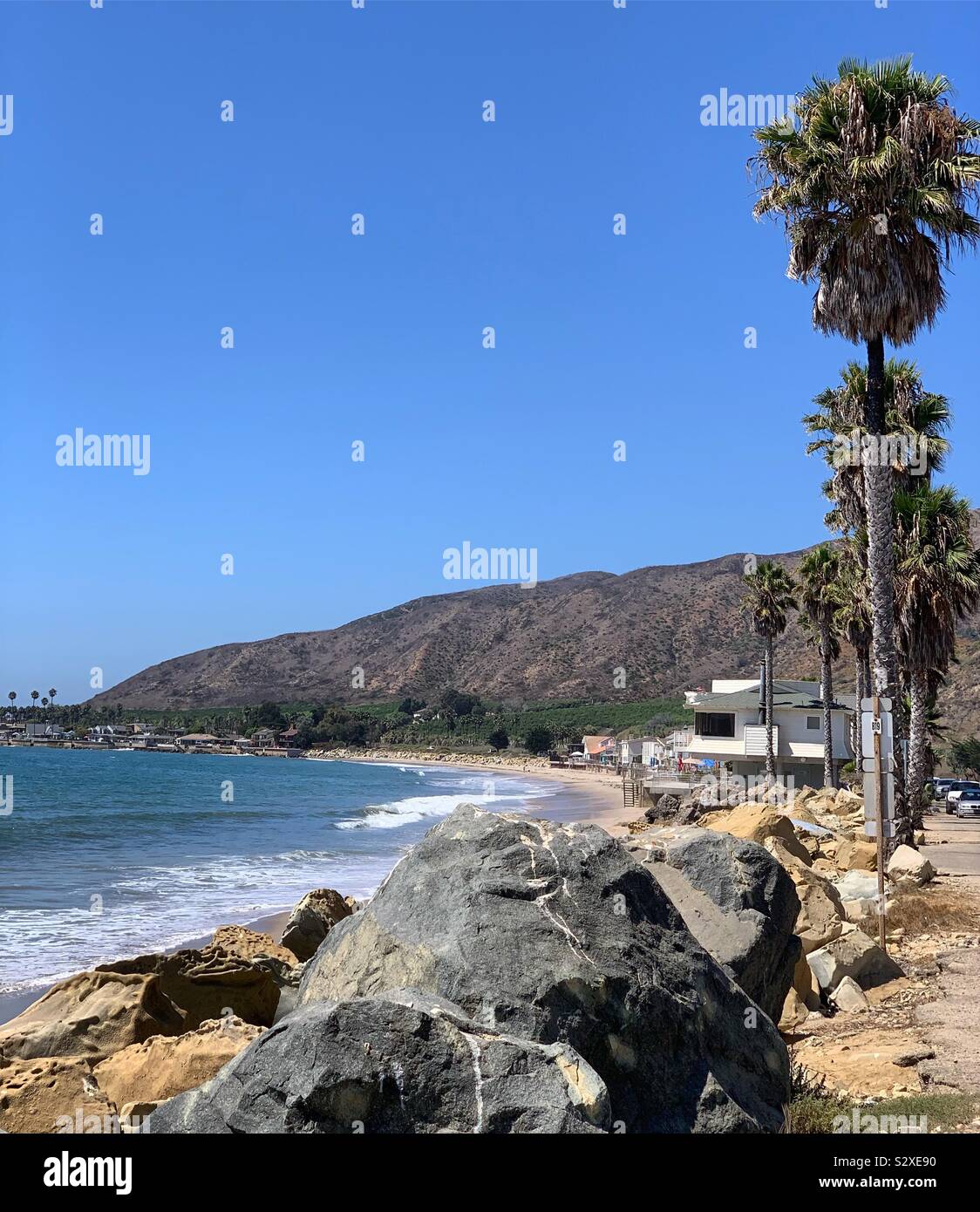 Vue sur la plage à côté de la Route 101, Ventura, California, United States Banque D'Images