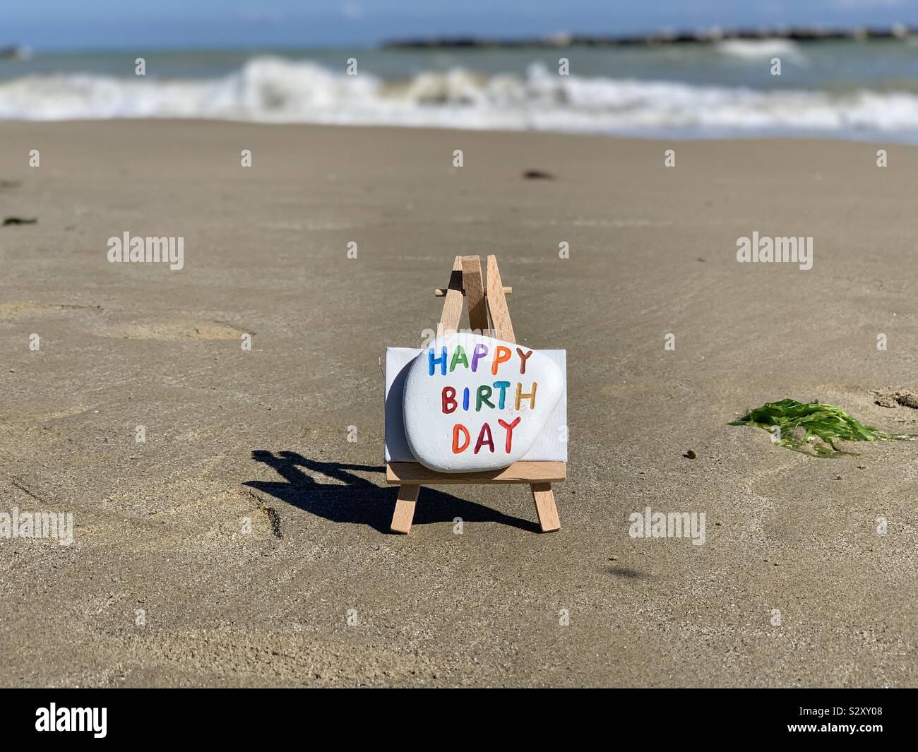 Happy Birthday Postcard On Beach Banque D Image Et Photos Alamy Happy Birthday Postcard On Beach Banque D Image Et Photos Alamy