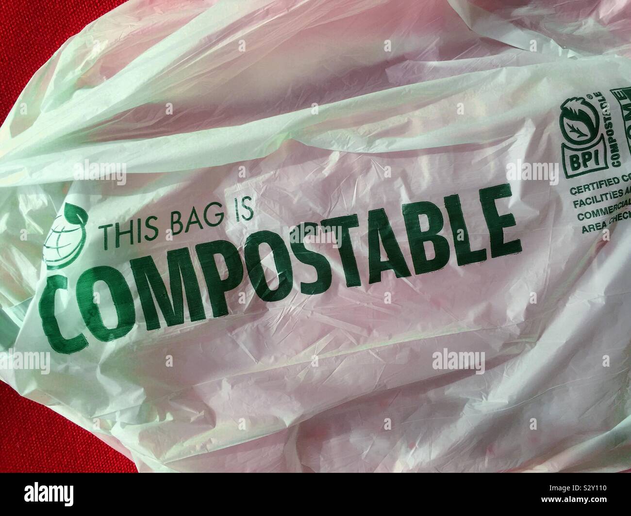 Still Life close up d'un sac compostable à l'épicerie aux États-Unis - Image de stock capturée avec un smartphone