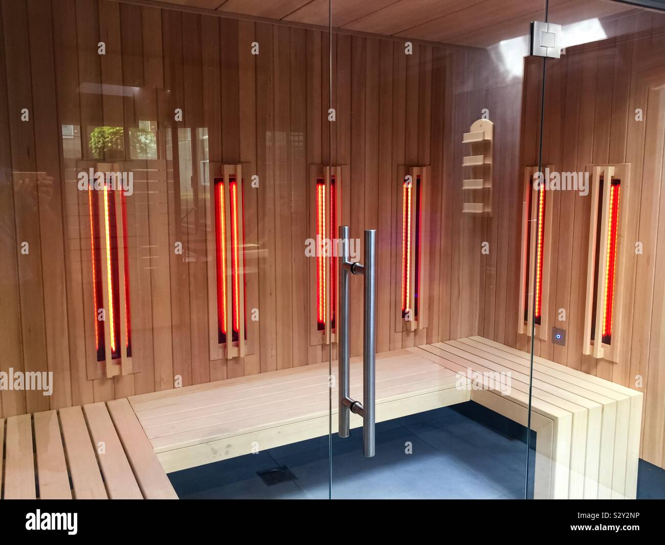 Un sauna moderne Banque D'Images