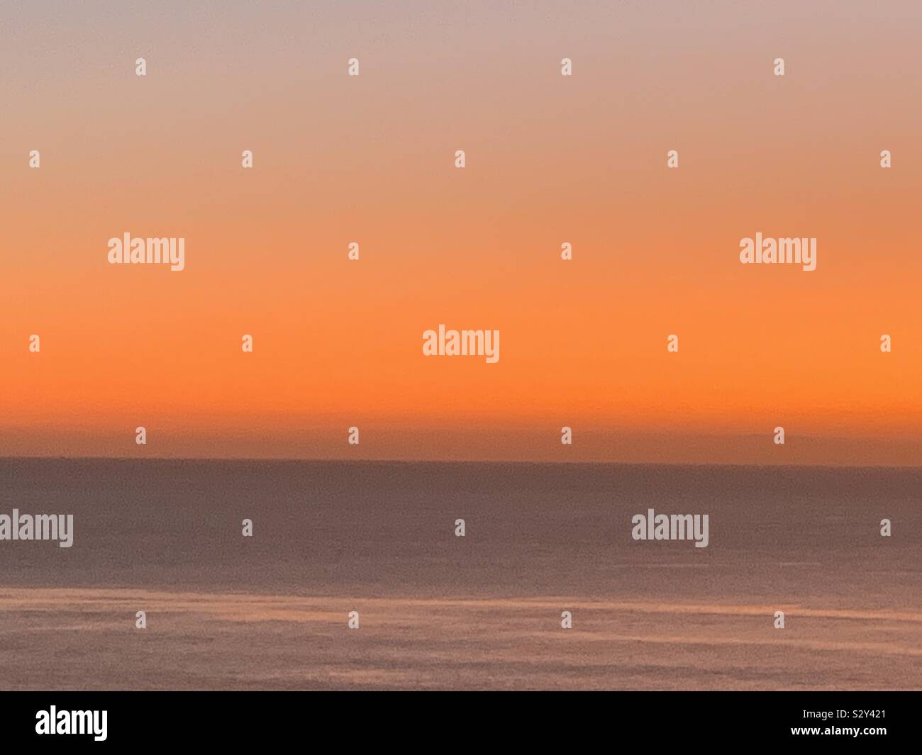 Règle des tiers, coucher de soleil au large de Mawgan Porth, Cornwall, UK Banque D'Images