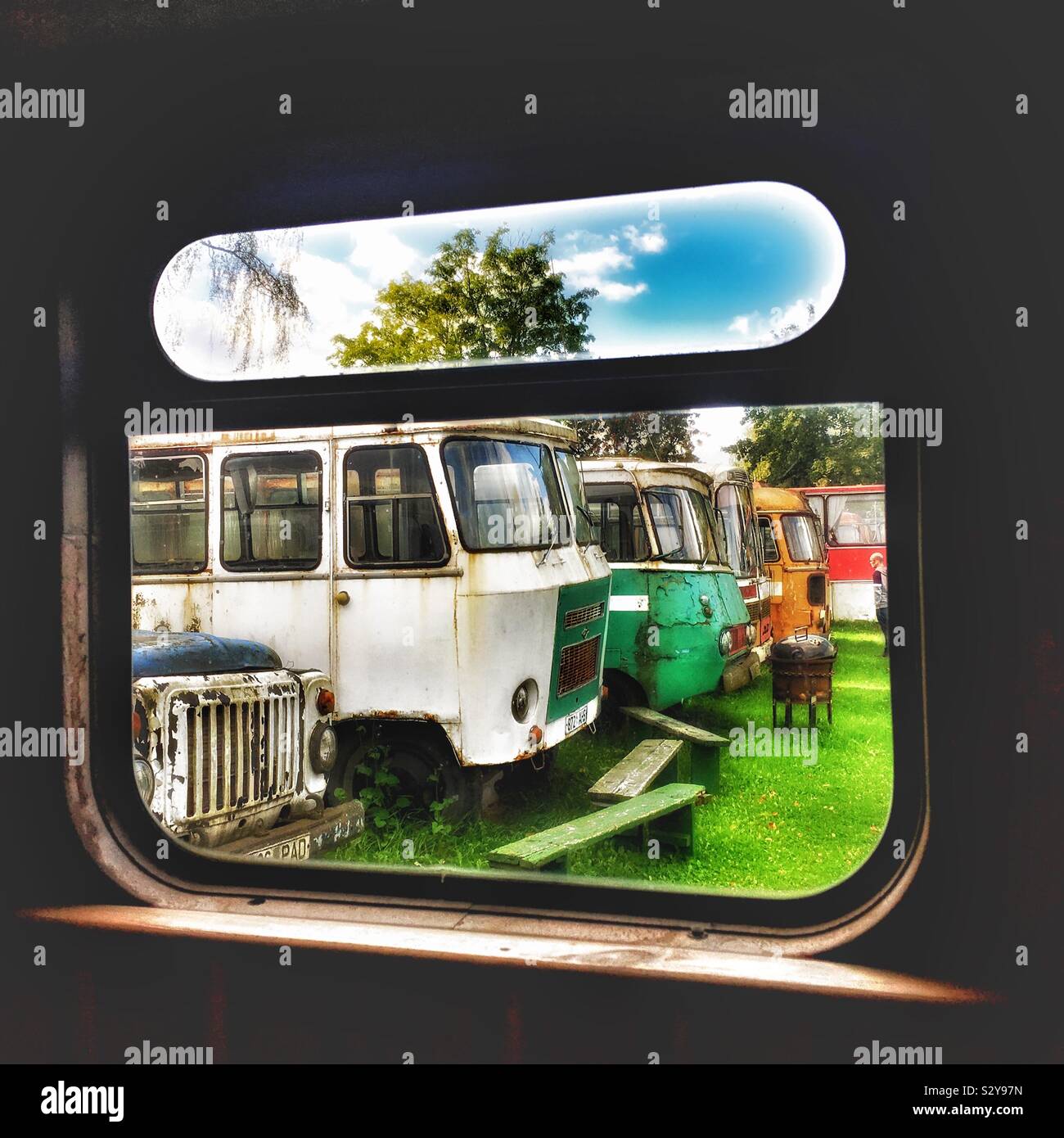 Musée de véhicules soviétique, JÄRVA-JAANI, Estonie - Image de stock capturée avec un smartphone