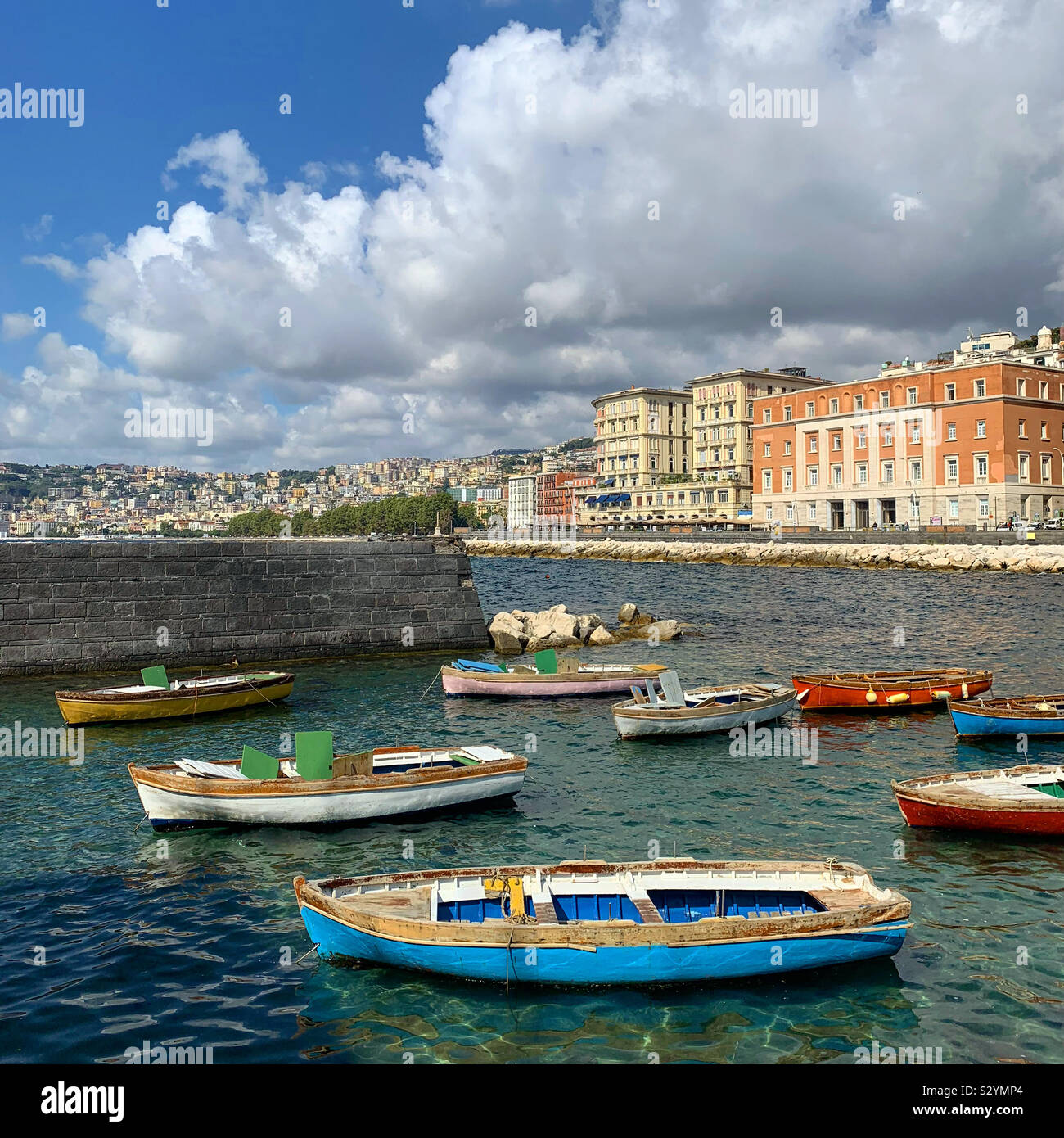 Bateaux du Borgo Marinari à Naples, Italie Banque D'Images