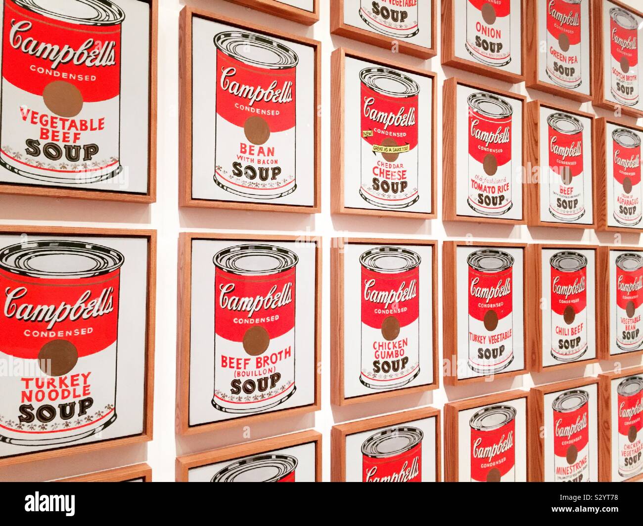 Close up of Andy Warhols peintures emblématiques de Campbell's Soup Cans, USA Banque D'Images