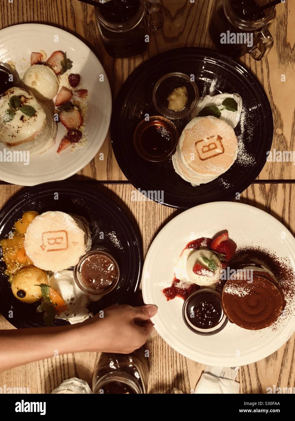 De style japonais, des crêpes moelleuses à Omotesando, Tokyo Banque D'Images