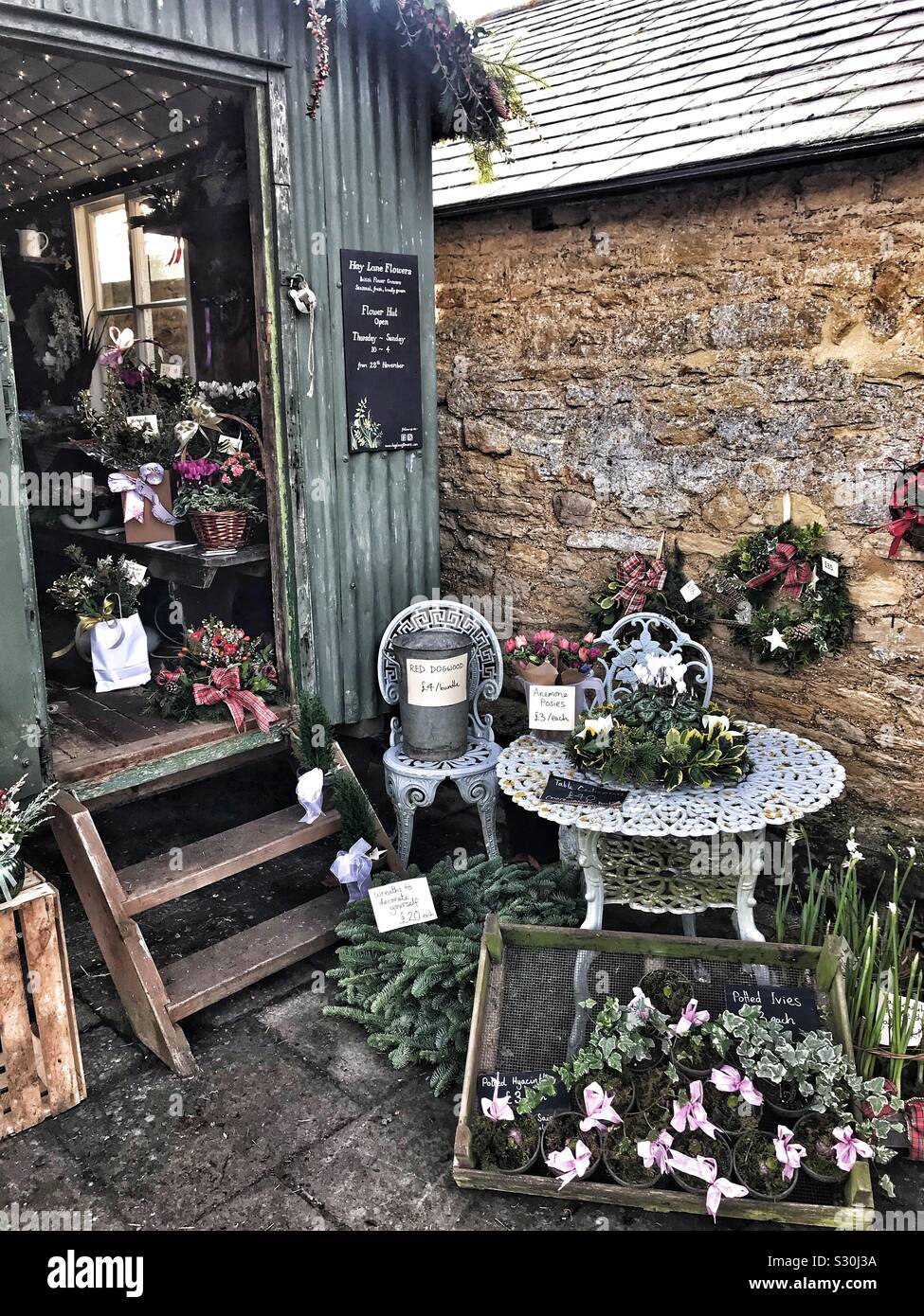 Vente de fleurs Hut des couronnes de Noël et des fleurs Banque D'Images