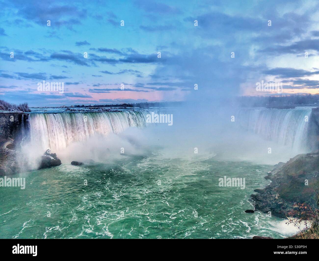 Les belles chutes Niagara, Niagara, Ontario, Canada. Banque D'Images