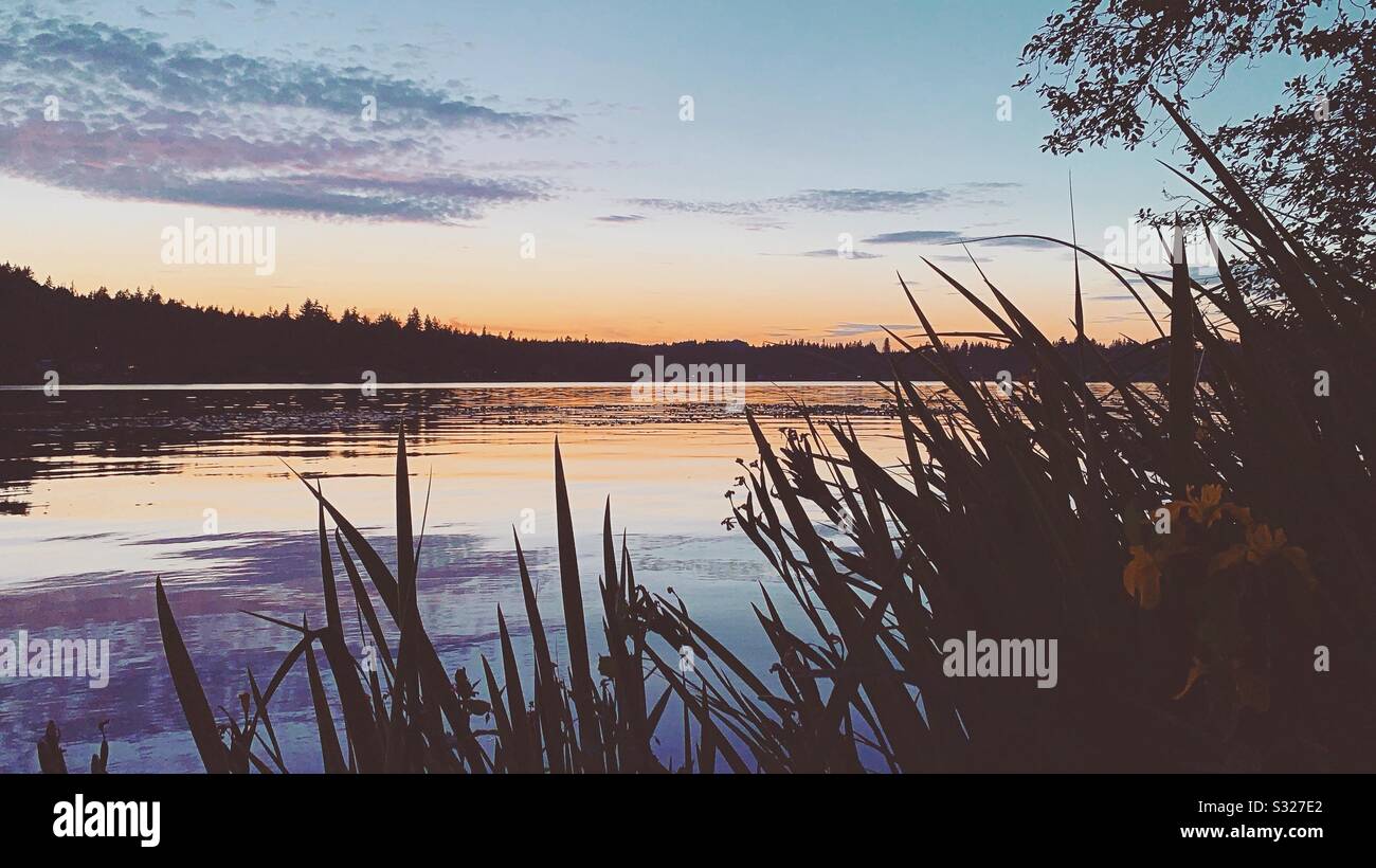 Coucher du soleil du lac Banque D'Images