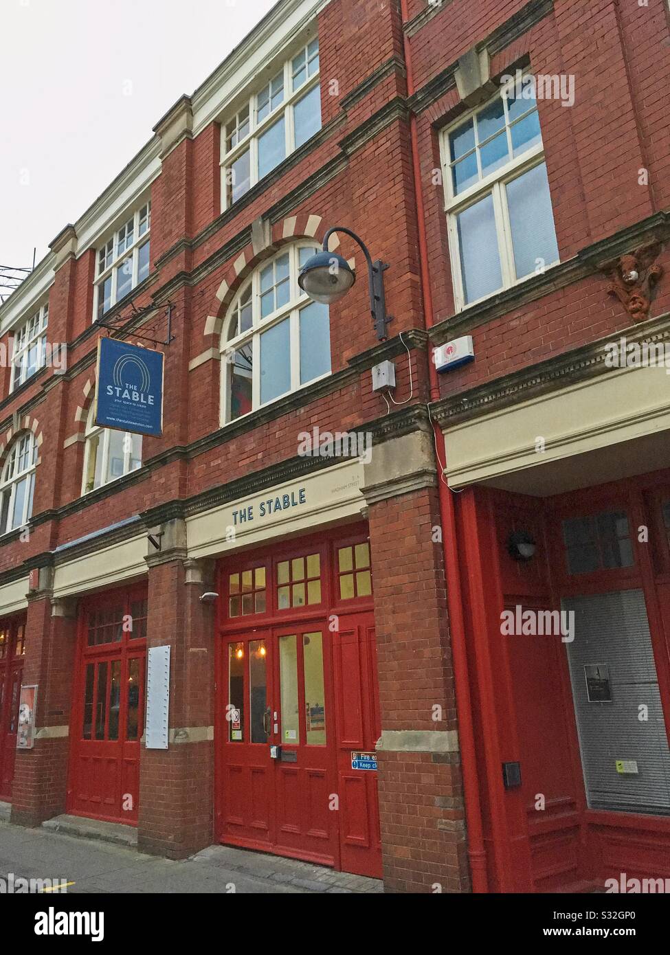 The stable, une plate-forme de collègue pour les indépendants et les petites entreprises de Weston-super-Mare, Royaume-Uni - Image de stock capturée avec un smartphone