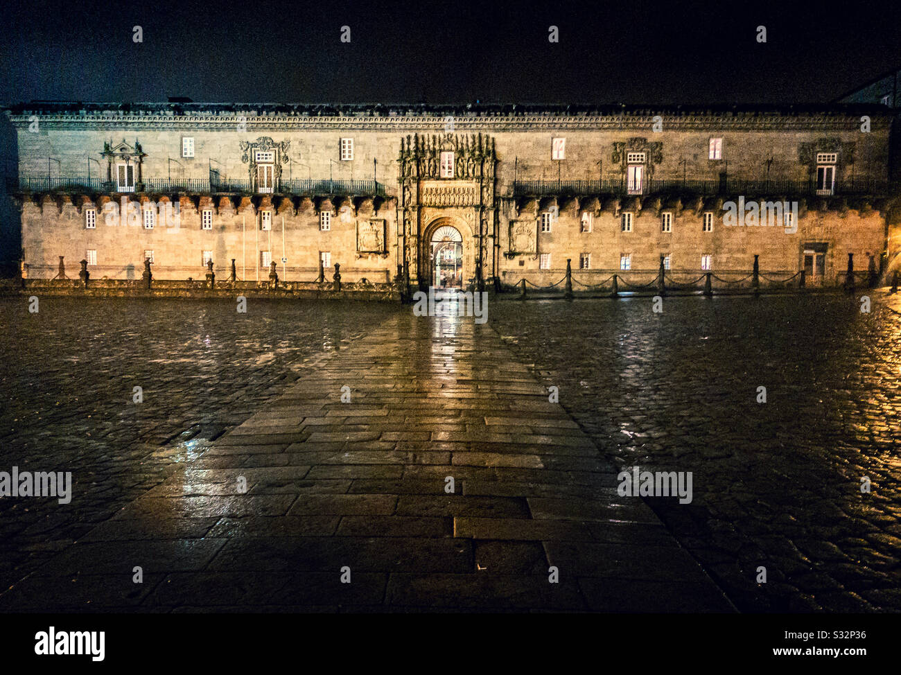 Plaza Reyes Catolicos Banque d'image et photos Alamy Plaza Reyes Catolicos Banque d'image et photos Alamy