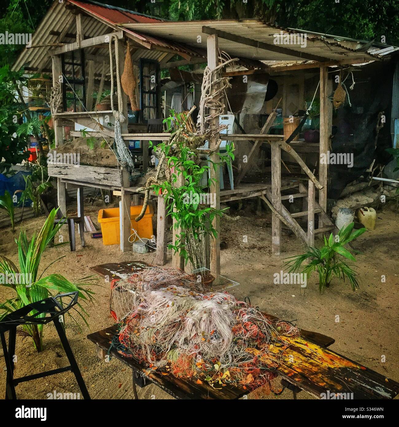 Cabane de pêcheurs sur la plage de Batu Ferringhi, Penang, Malaisie - Image de stock capturée avec un smartphone