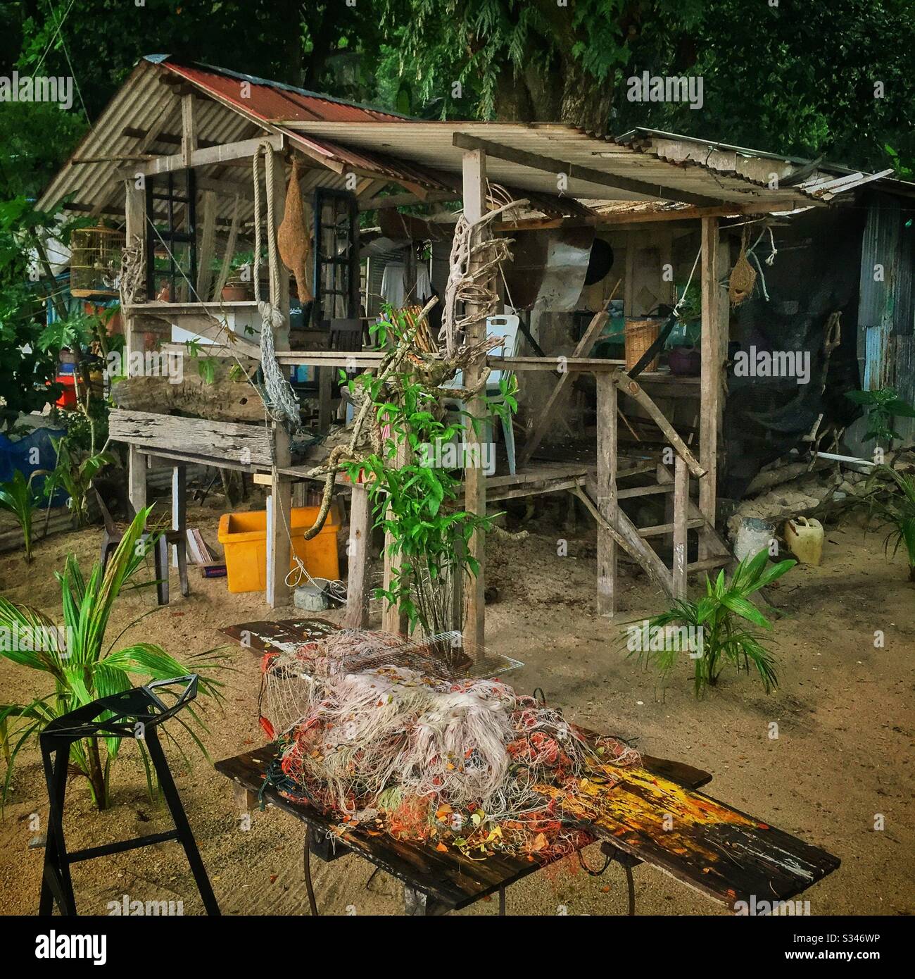 Cabane de pêcheurs sur la plage de Batu Ferringhi, Penang, Malaisie - Image de stock capturée avec un smartphone