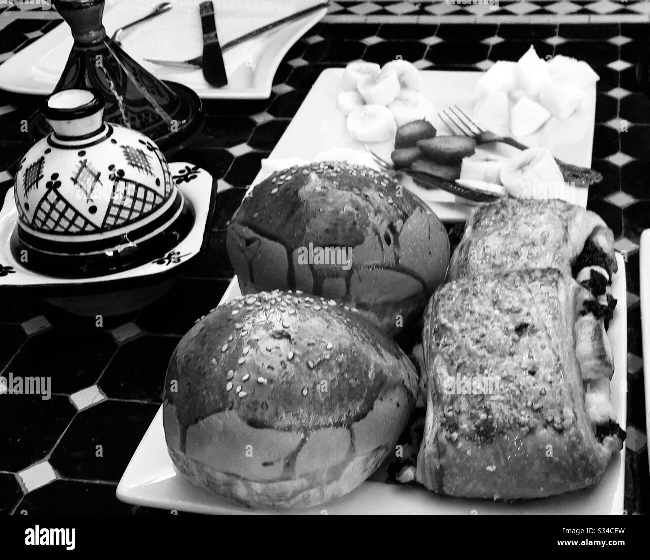 Petits pains aux fruits Banque d'images noir et blanc - Alamy