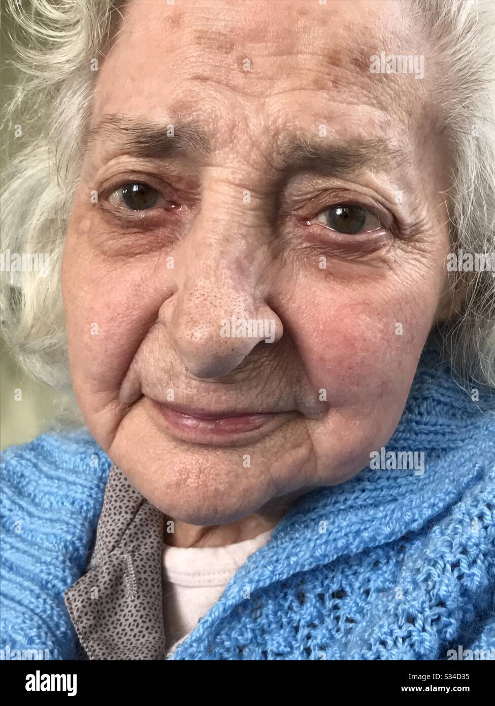 Jolie vieille dame Banque D'Images