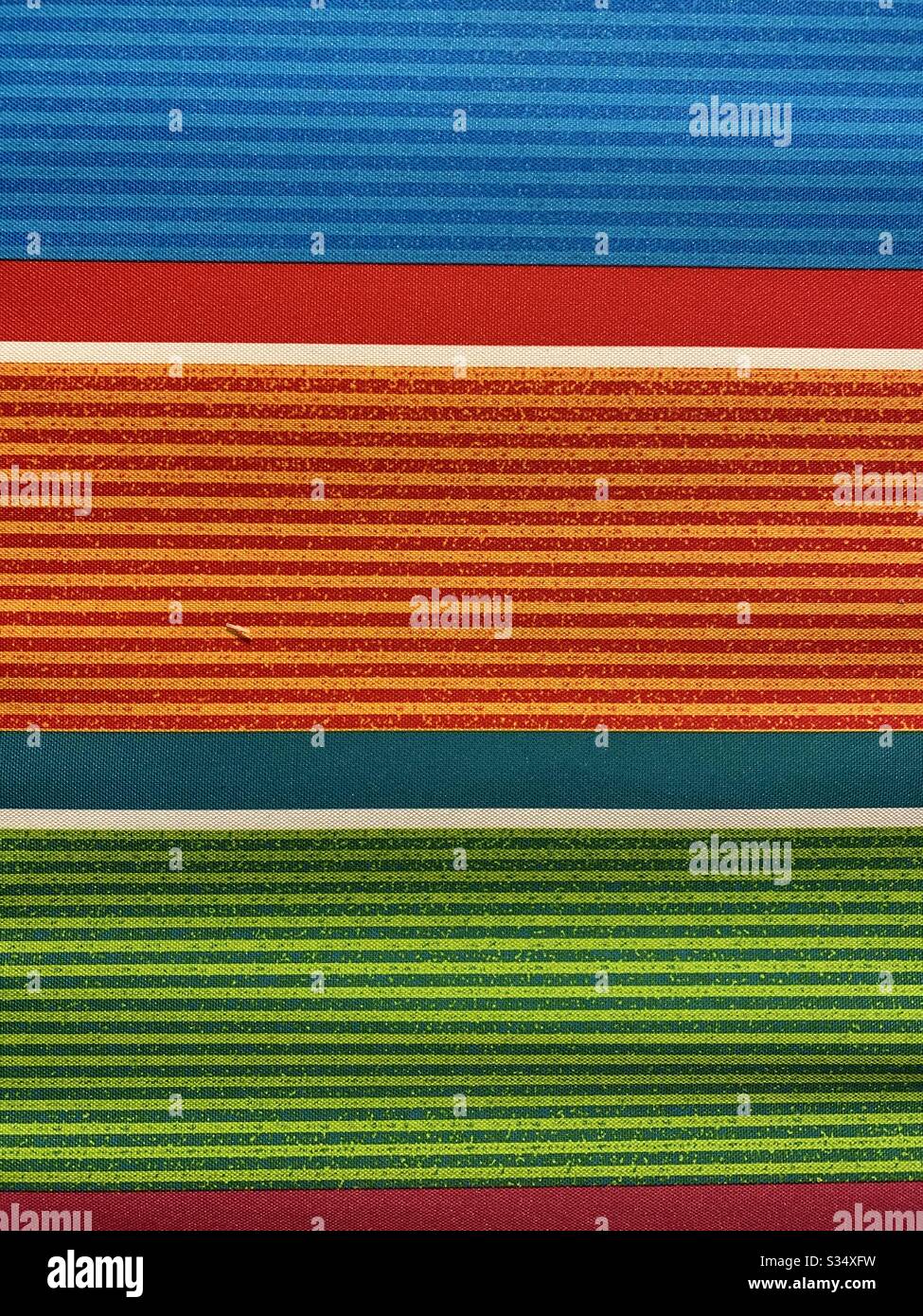 Arrière-plan abstrait de lignes et de motifs colorés et lumineux Banque D'Images