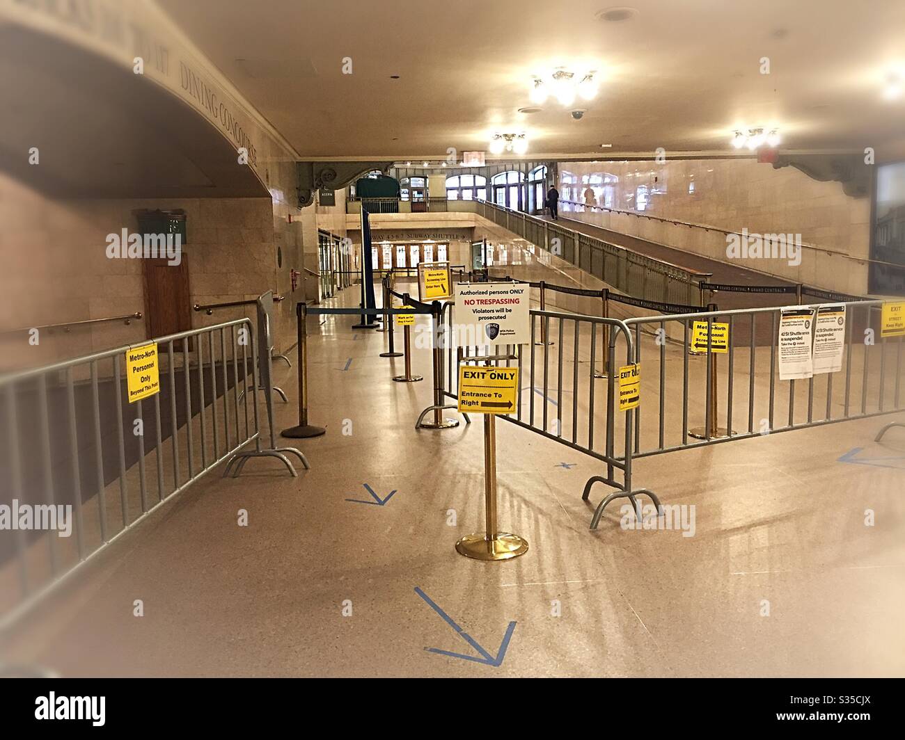 Le terminal Grand Central est déserté en raison des sanctions de la pandémie de coronavirus, avril 2020 New York, USA Banque D'Images