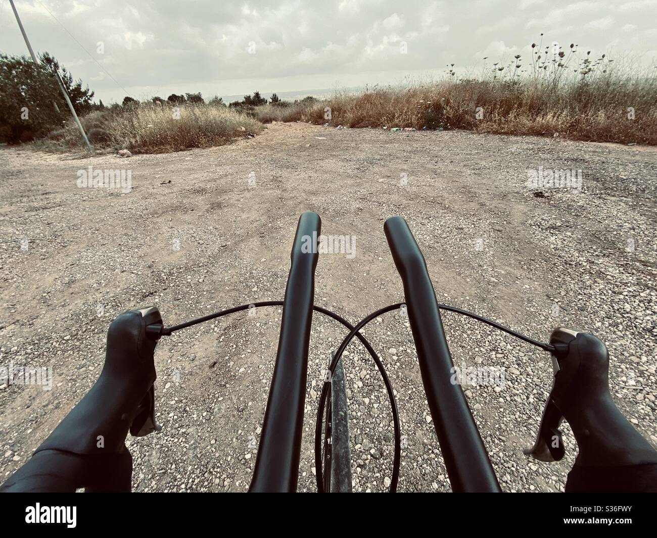 Vélo de route long coup de feu à l'horizon Banque D'Images