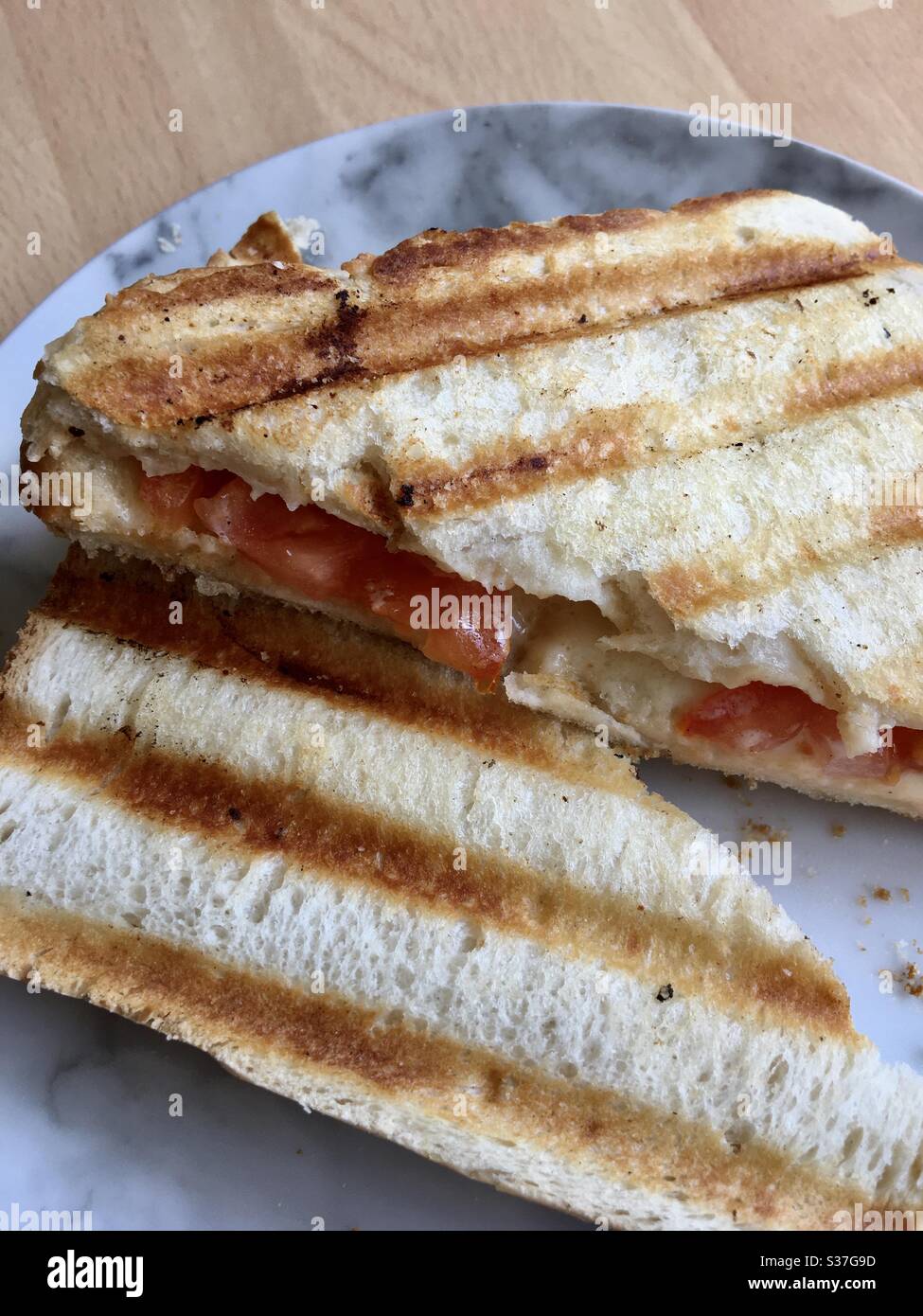 Sandwich au fromage grillé et tomates Banque D'Images