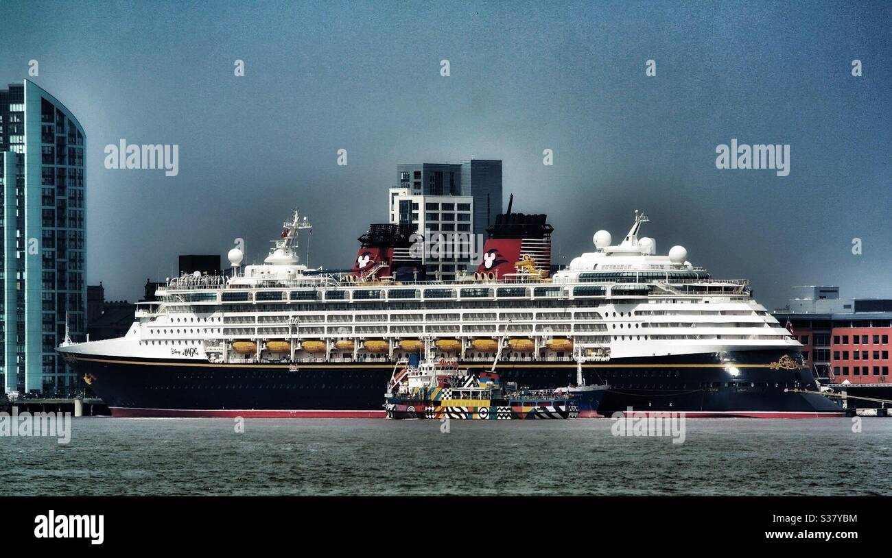 Disney Cruise à Liverpool - Image de stock capturée avec un smartphone
