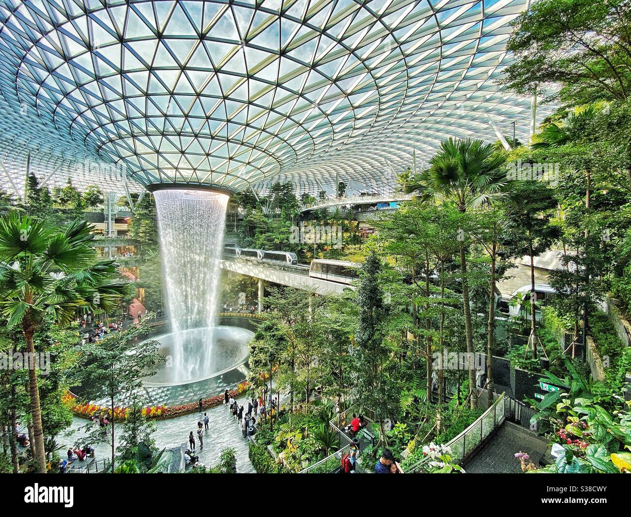 Amener les greens à l'intérieur de l'aéroport de Jewel-Changi, Singapour Banque D'Images