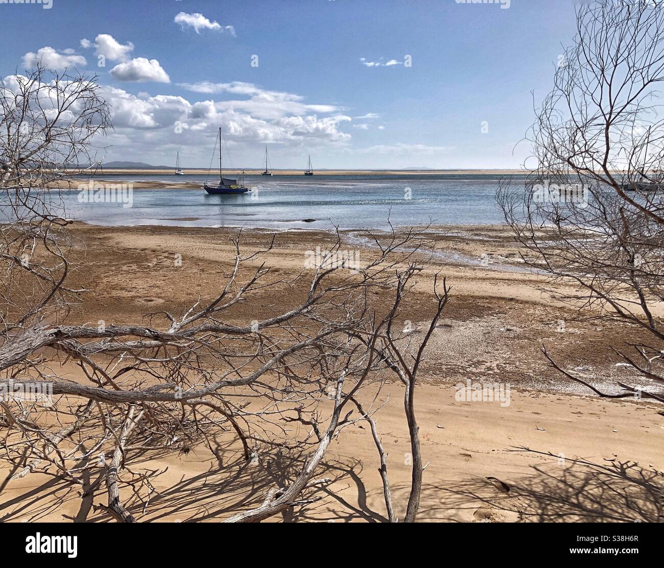 Agnes Waters 1770 Beach Fraser Coast Queensland Australie bateaux sur la plage Banque D'Images