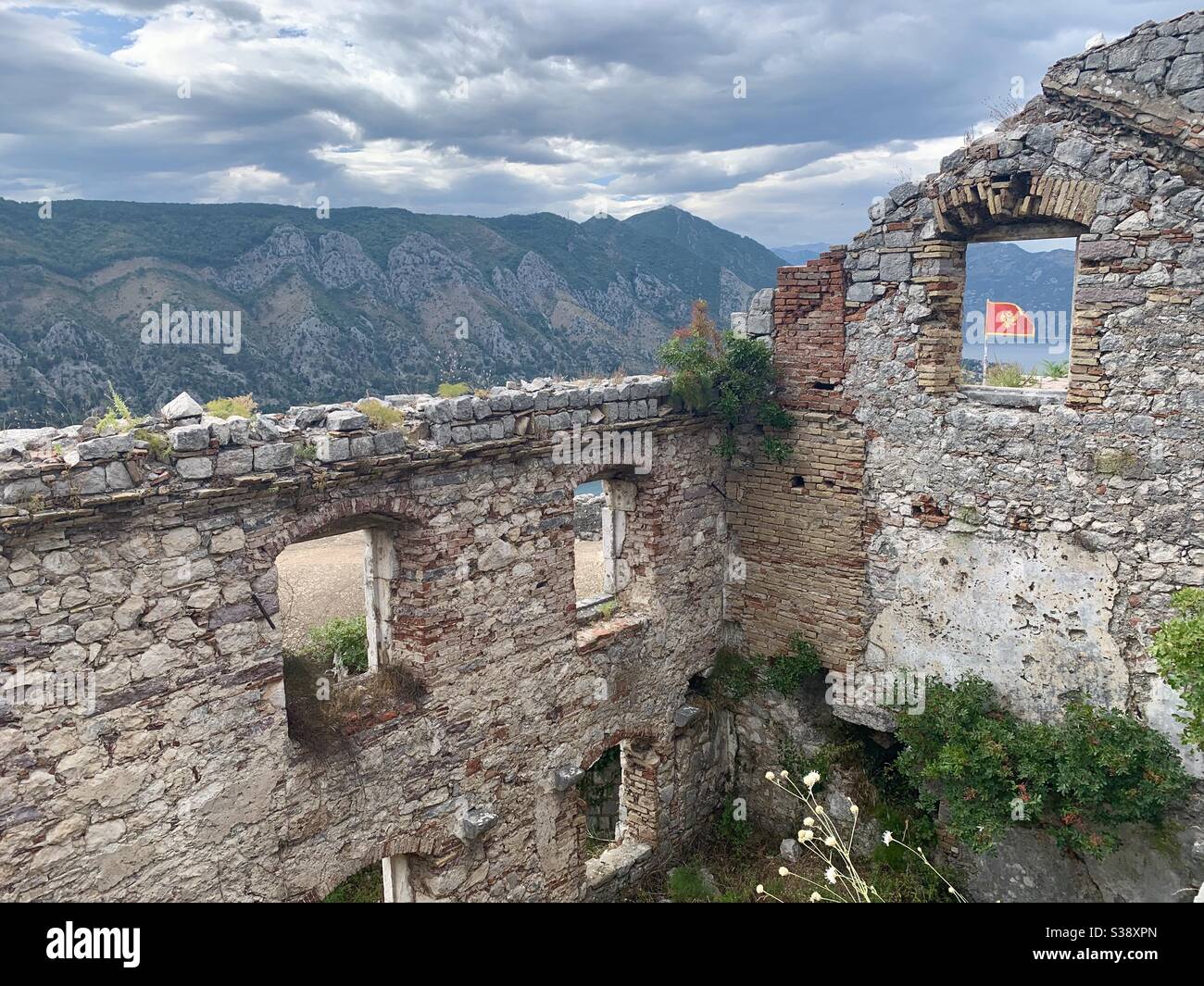Vue depuis les ruines de kotor au Monténégro - Image de stock capturée avec un smartphone