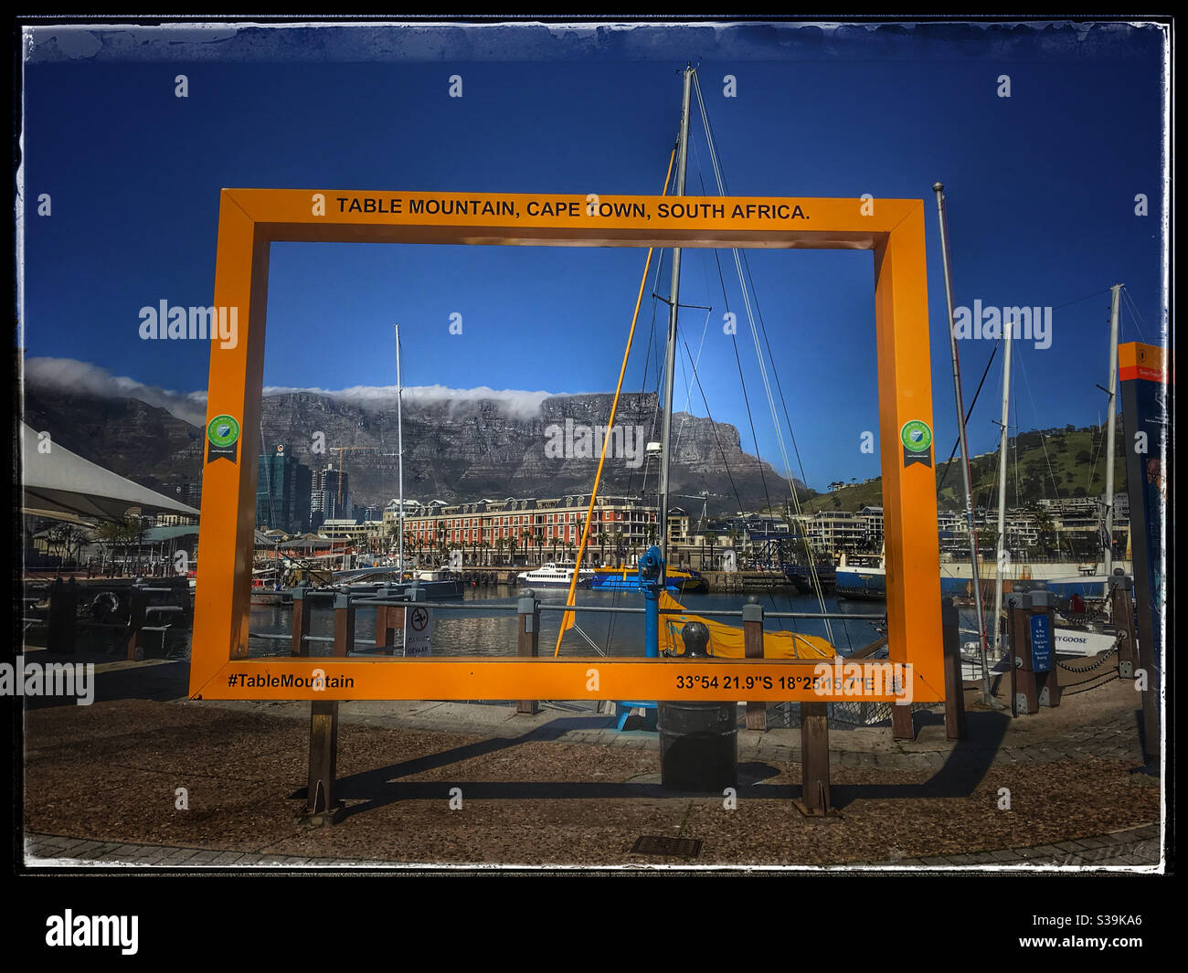 Cadre jaune à V&A Waterfront, Cape Town, Afrique du Sud. Banque D'Images