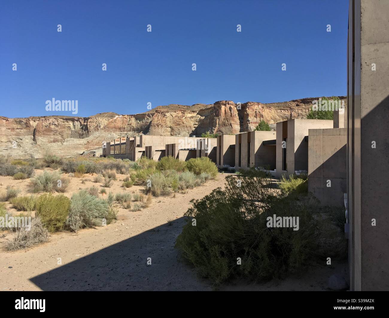 Chambres de l'hôtel Amangiri, Arizona - Image de stock capturée avec un smartphone