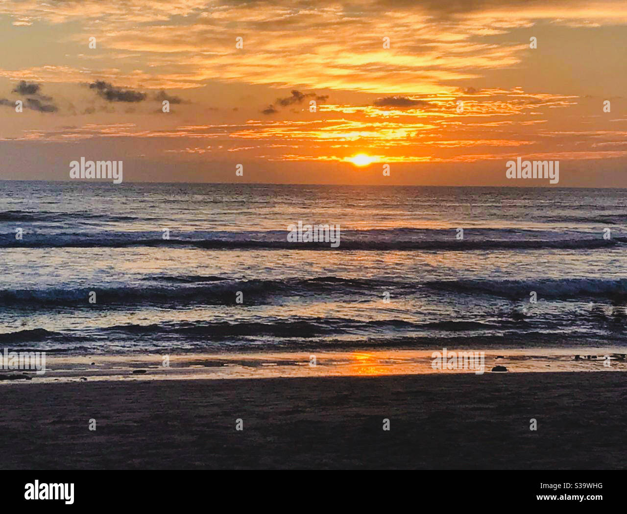 Magnifique coucher de soleil costaricain Hermoso atardecer costarricense Banque D'Images
