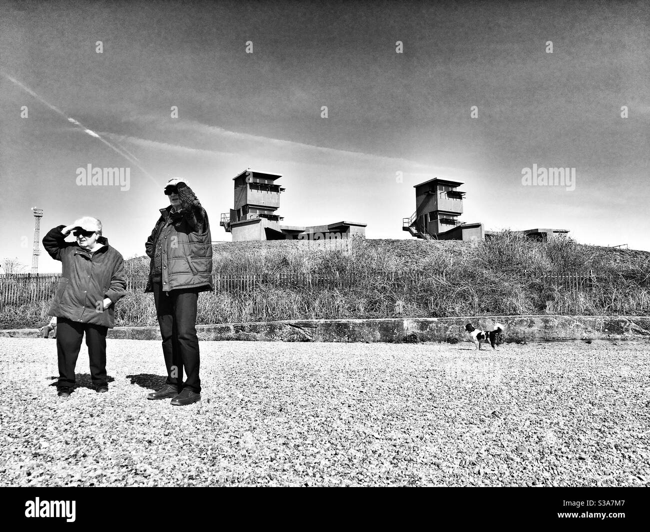 Les deux tours d'observation de la Seconde Guerre mondiale, Landguard fort Felixstowe Suffolk Royaume-Uni - Image de stock capturée avec un smartphone Les deux tours d'observation de la Seconde Guerre mondiale, Landguard fort Felixstowe Suffolk Royaume-Uni - Image de stock capturée avec un smartphone
