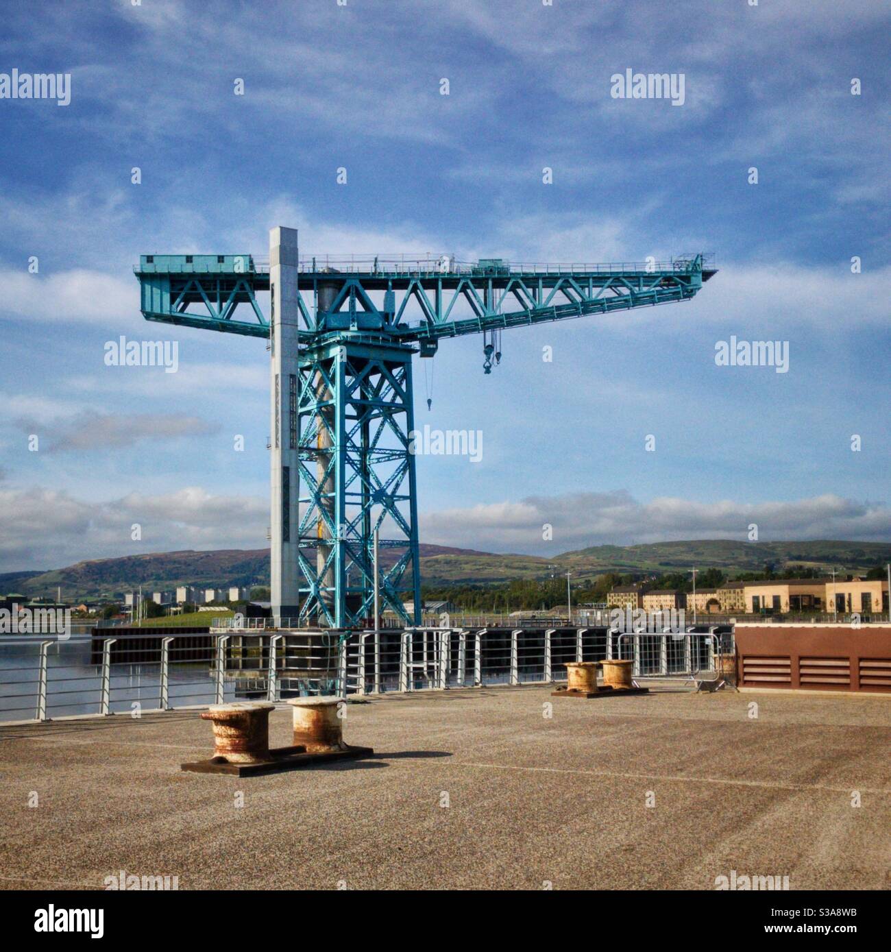 Titan Crane sur la rivière Clyde à Clydebank, Écosse. - Image de stock capturée avec un smartphone