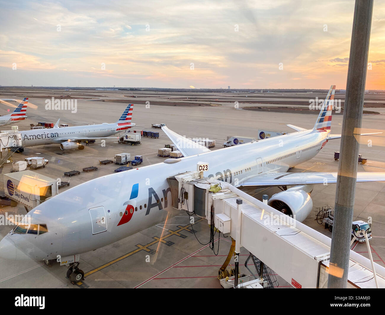 American Airlines s'est embarqué à Sunset Banque D'Images