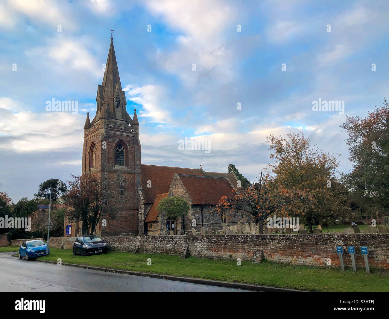 Église Saint-Michel à Tilehurst à Reading, Royaume-Uni. Banque D'Images
