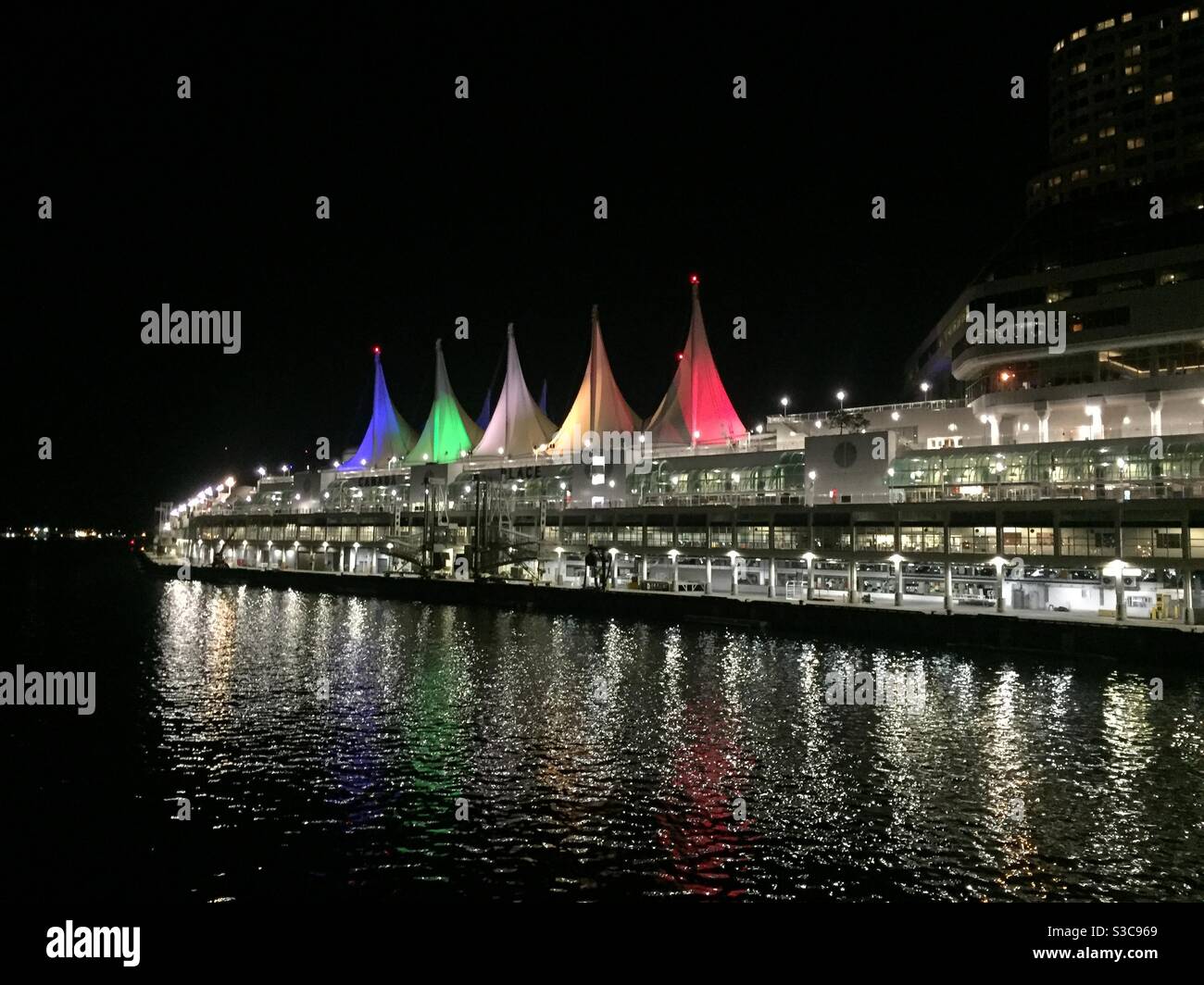Voiles colorées la nuit à Vancouver - Canada place Banque D'Images
