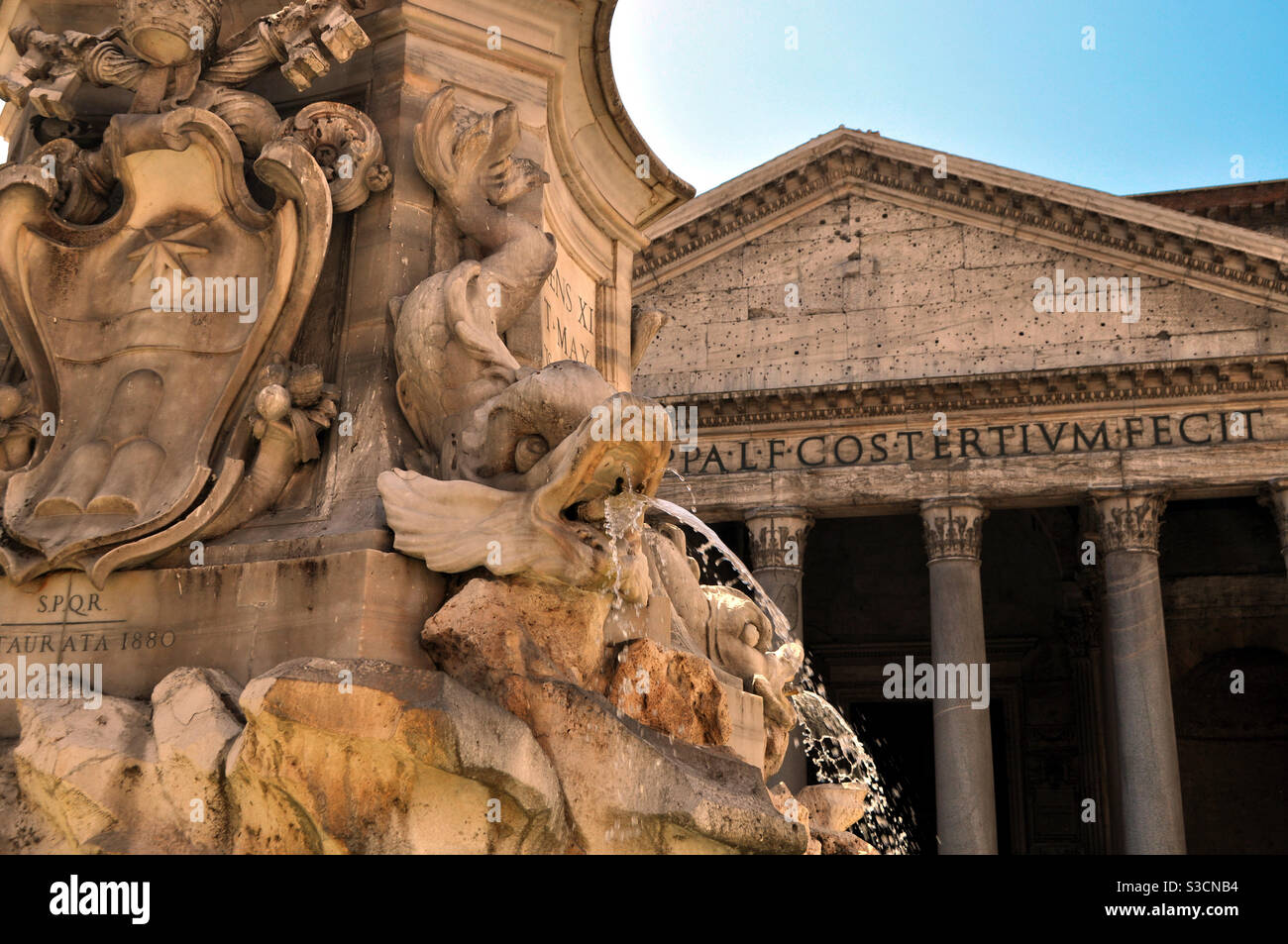 Fontaine devant le Panthéon Banque D'Images