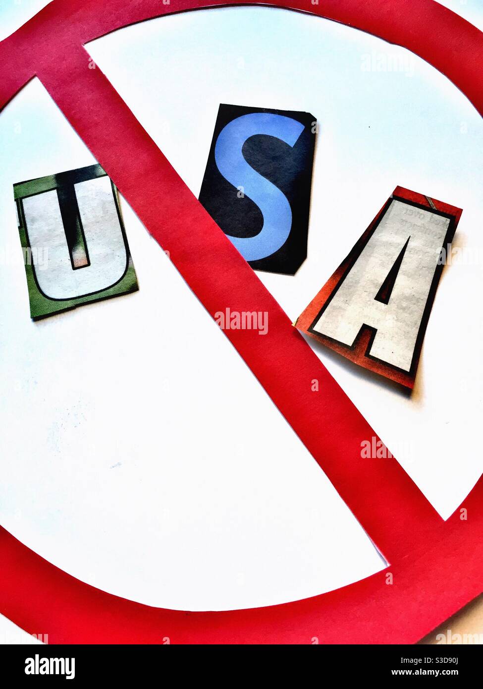 L'expression CANCEL USA en utilisant des lettres de papier découpé dans le style de note de rançon dans le symbole international no, États-Unis Banque D'Images