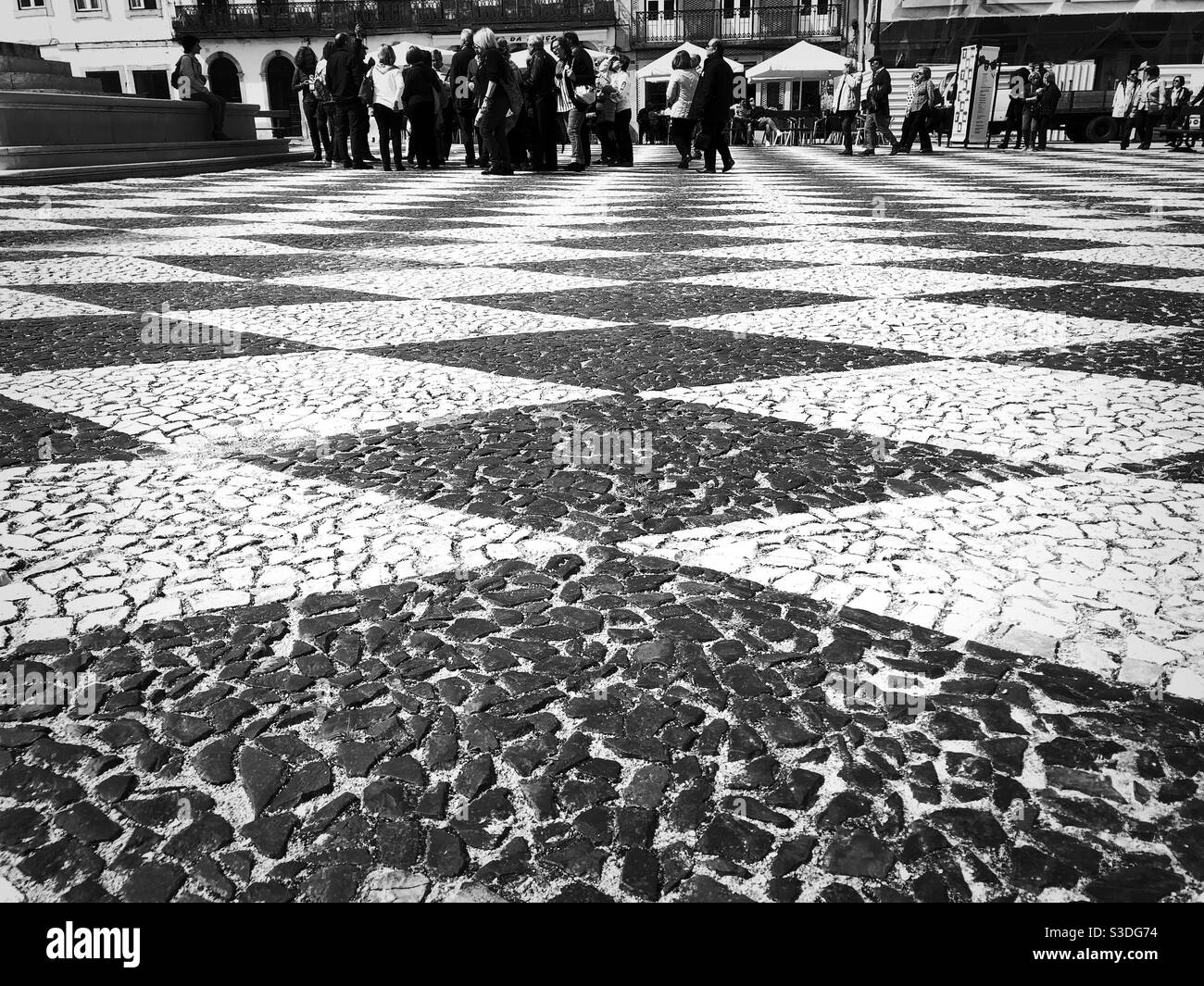 Les pavés de Praça Da República, Tomar, Portugal - Image de stock capturée avec un smartphone