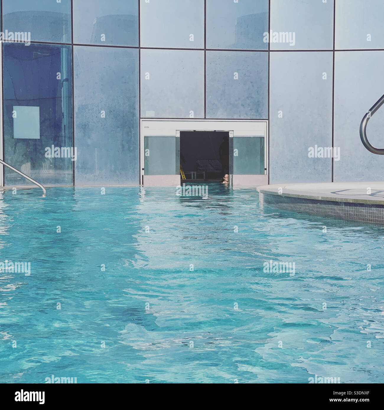 Octobre 2020, dans la partie extérieure de la piscine intérieure/extérieure Eclipse, Ocean Casino Resort, Atlantic City, New Jersey, États-Unis - Image de stock capturée avec un smartphone